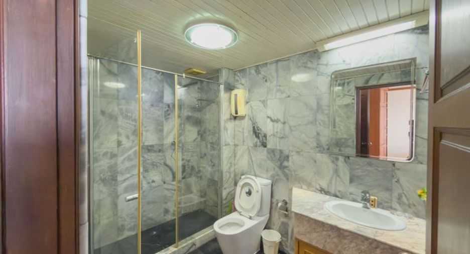 For sale 3 bedrooms condo in North Pattaya, Pattaya