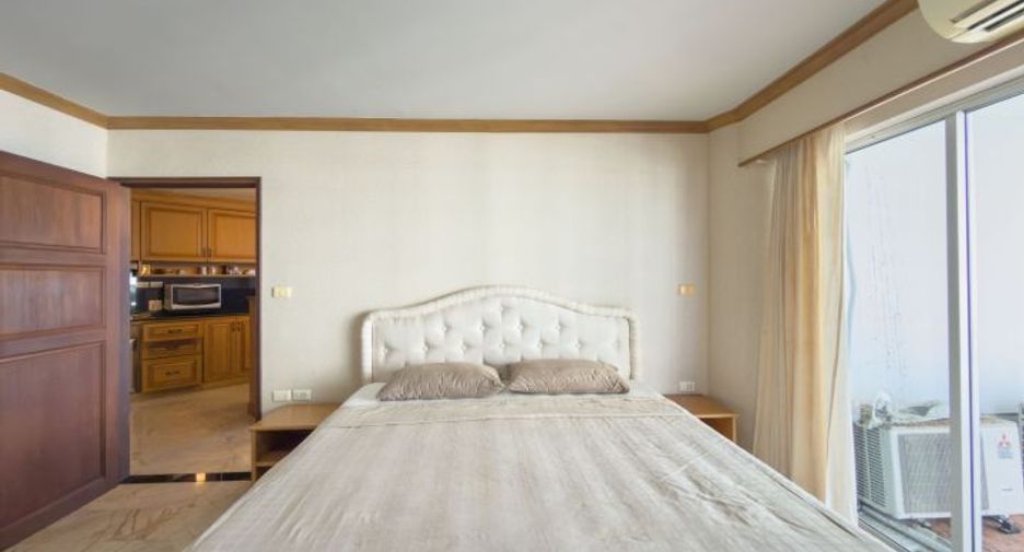For sale 3 bedrooms condo in North Pattaya, Pattaya