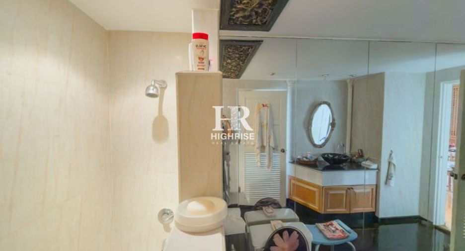 For sale 2 bedrooms condo in North Pattaya, Pattaya