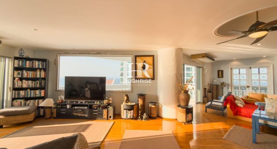 For sale 2 bedrooms condo in North Pattaya, Pattaya