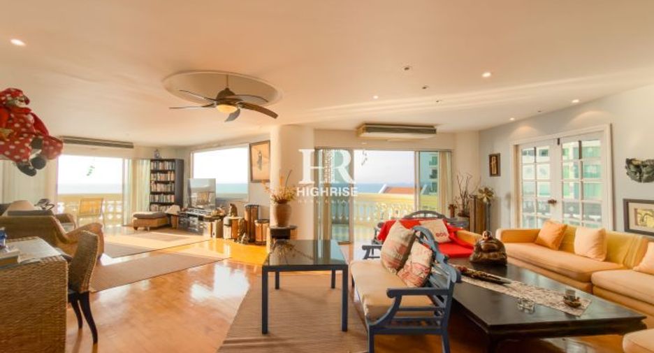 For sale 2 bedrooms condo in North Pattaya, Pattaya