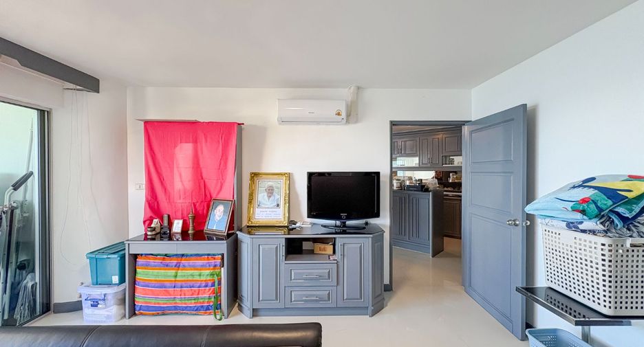 For sale 2 bedrooms condo in North Pattaya, Pattaya