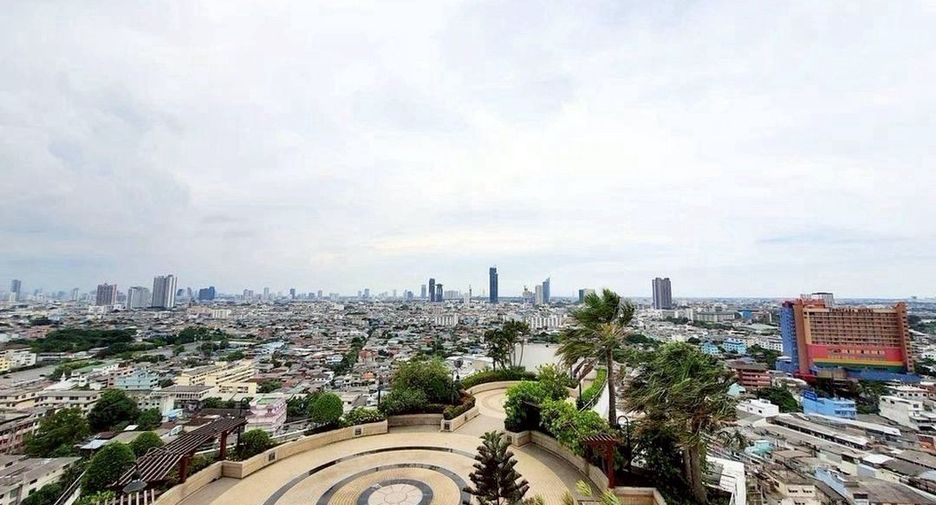 For sale 3 bedrooms condo in Bang Kho Laem, Bangkok