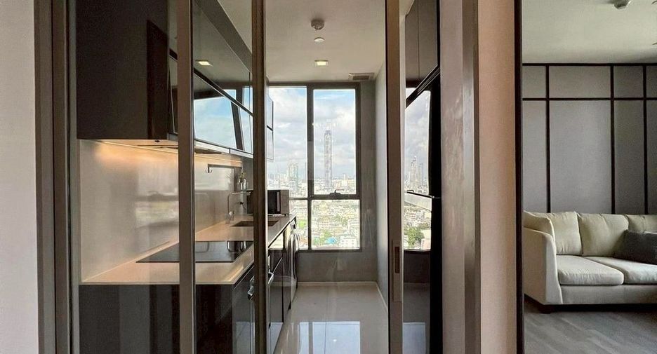 For rent 2 bedrooms condo in Sathon, Bangkok