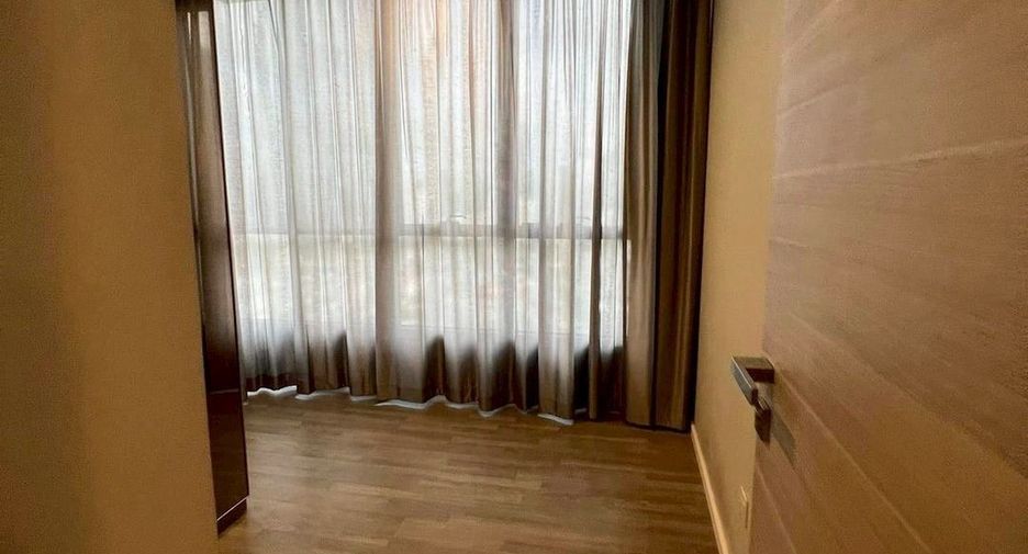 For rent 2 bedrooms condo in Sathon, Bangkok