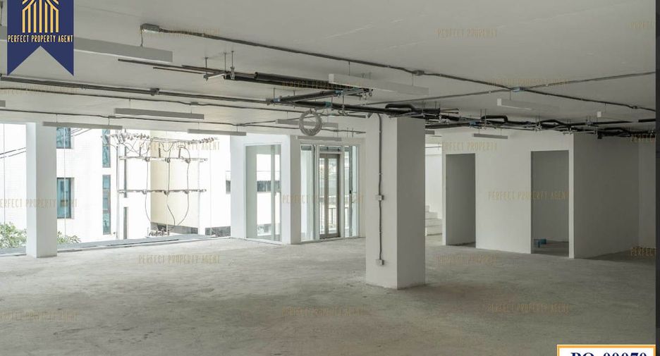 For rent and for sale 5 bedrooms retail Space in Suan Luang, Bangkok