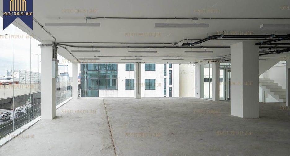 For rent and for sale 5 bedrooms retail Space in Suan Luang, Bangkok