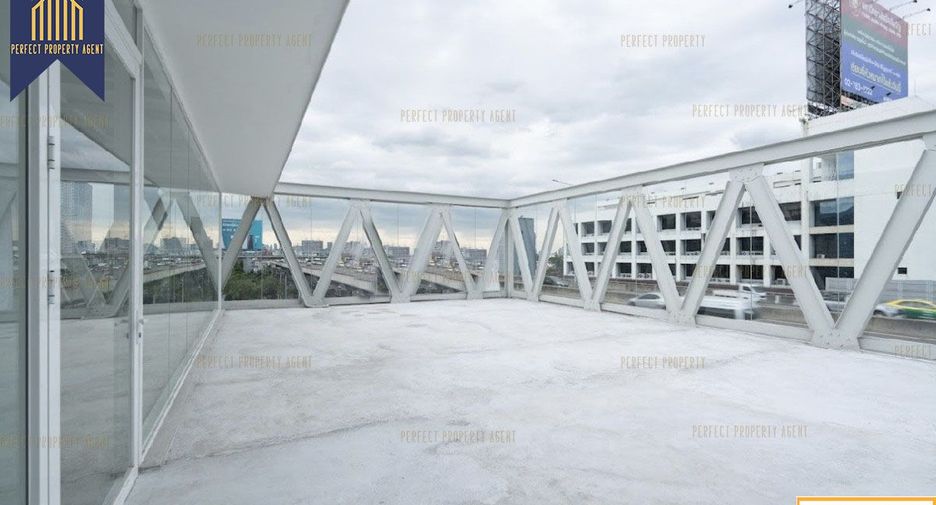 For rent and for sale 5 bedrooms retail Space in Suan Luang, Bangkok