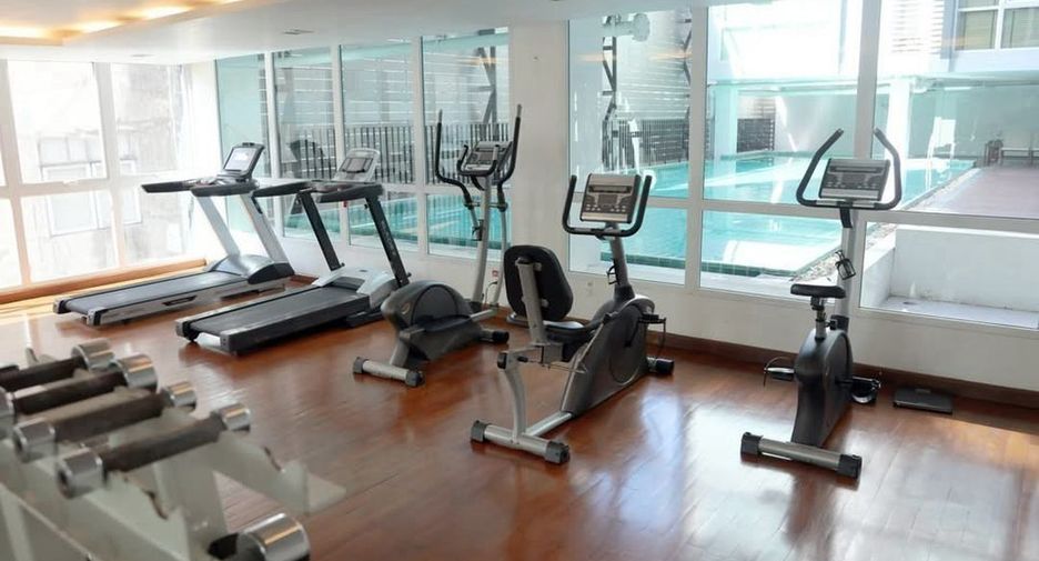 For rent 2 bedrooms condo in Watthana, Bangkok