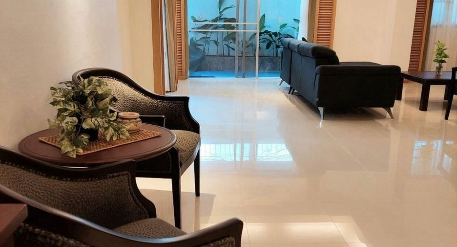For rent 2 bedrooms condo in Sathon, Bangkok