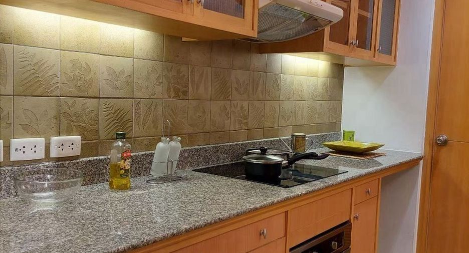 For rent 2 bedrooms condo in Sathon, Bangkok