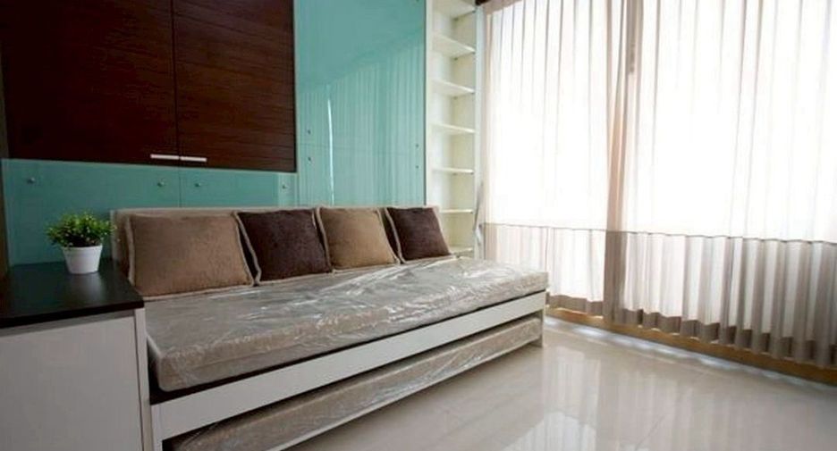 For rent 1 bed condo in Watthana, Bangkok