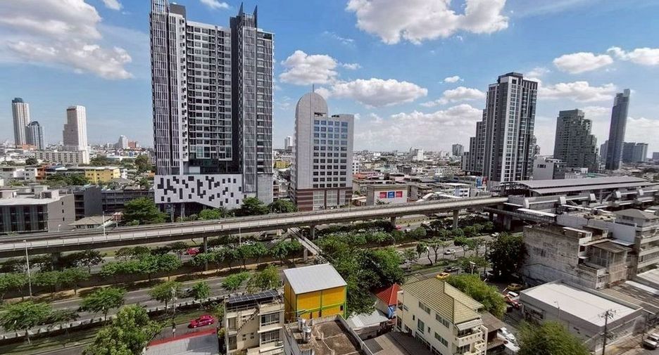 Wohnung zum Kauf mit 1 Zimmer in Khlong San, Bangkok