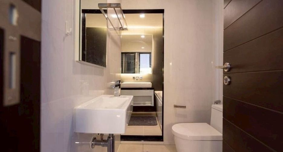 For sale 1 bed condo in Huai Khwang, Bangkok