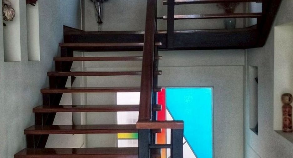 À vendre 4 chambres maison de ville à Phasi Charoen, Bangkok