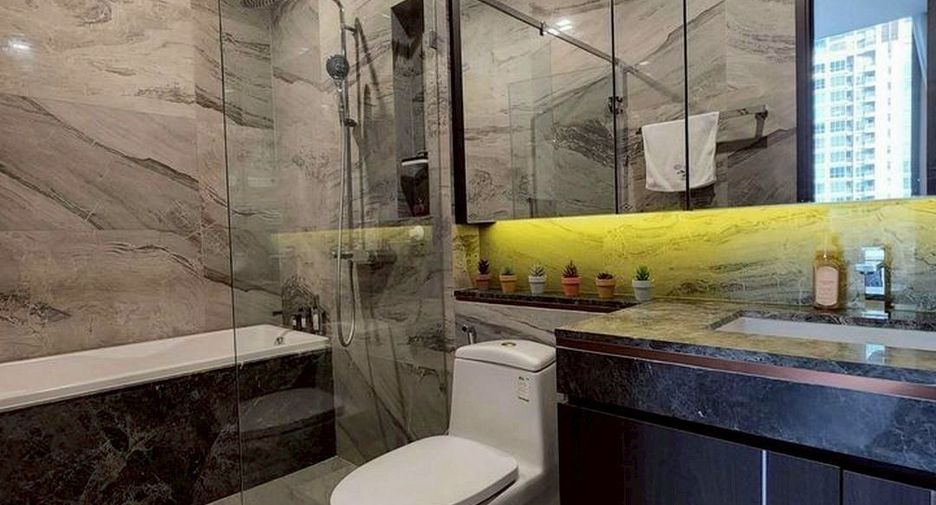 For rent 1 bed condo in Khlong Toei, Bangkok
