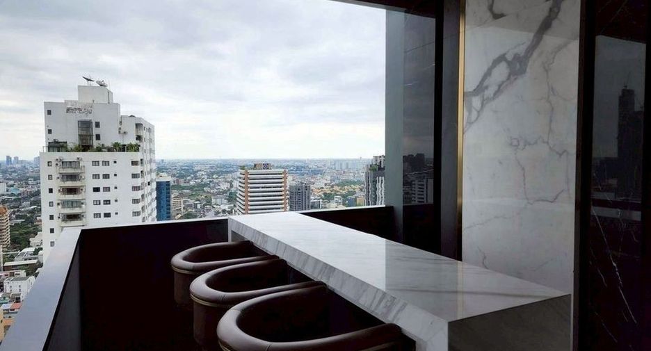 For rent 1 bed condo in Khlong Toei, Bangkok