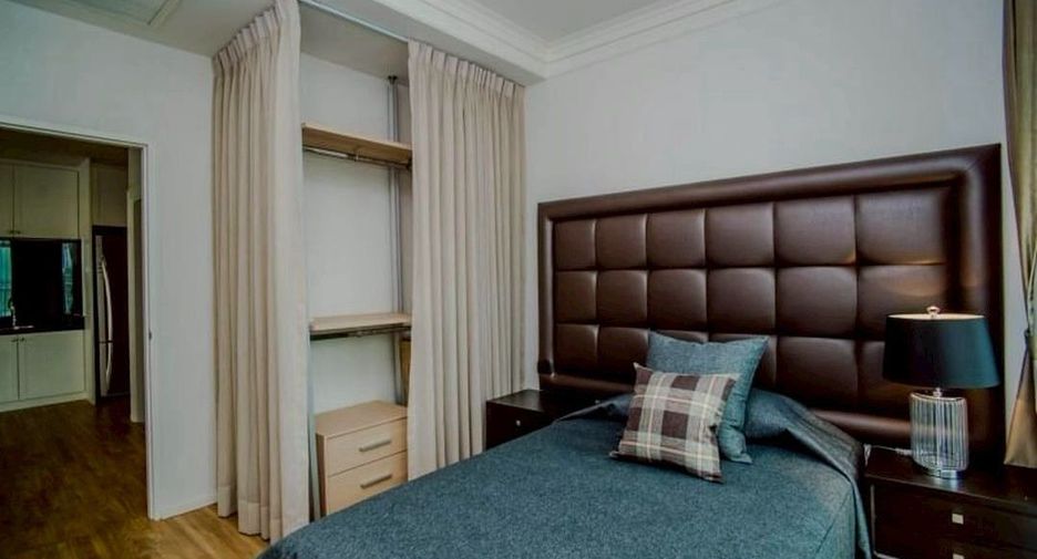For rent 2 bedrooms condo in Khlong Toei, Bangkok