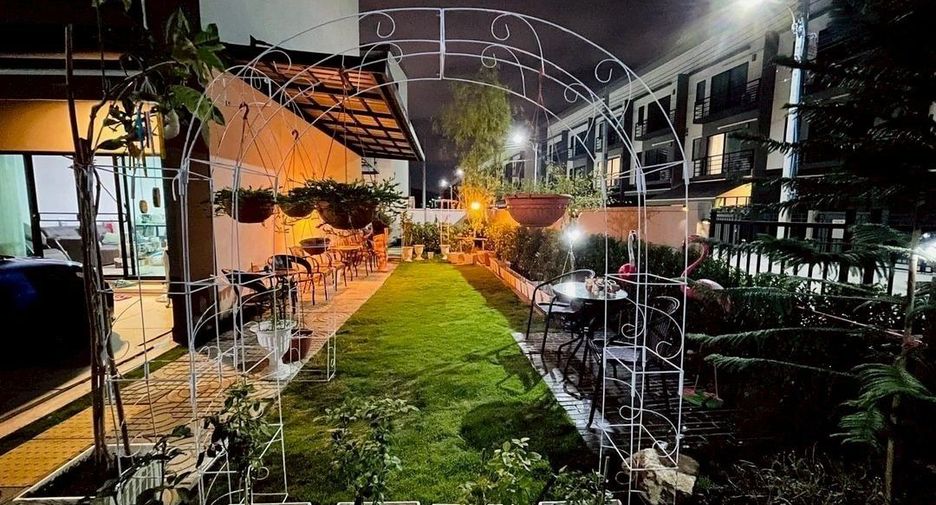 For rent 3 bedrooms townhouse in Prawet, Bangkok