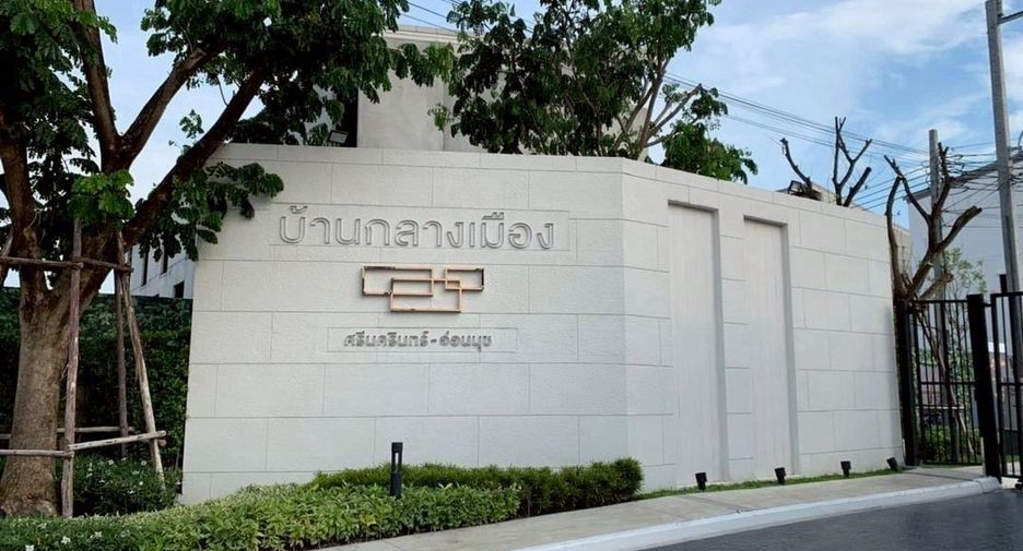 For rent 3 bedrooms townhouse in Prawet, Bangkok