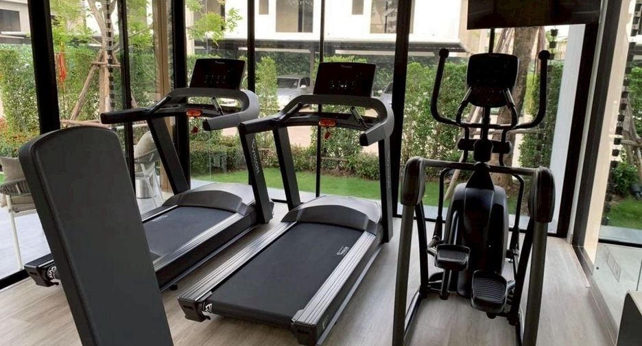 For rent 3 bedrooms townhouse in Prawet, Bangkok