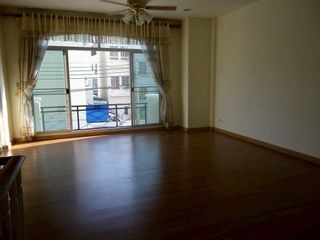 Reihenhaus zum Kauf mit 3 Zimmer in Suan Luang, Bangkok