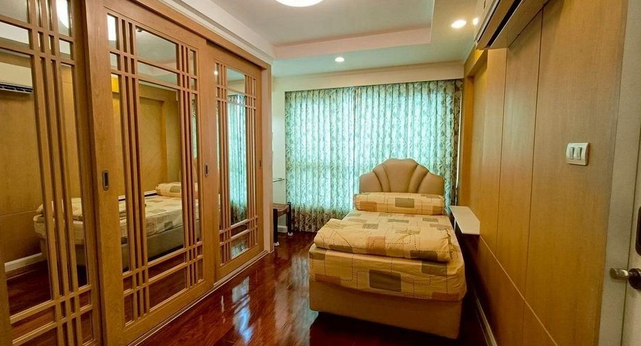 For rent and for sale 2 bedrooms condo in Watthana, Bangkok