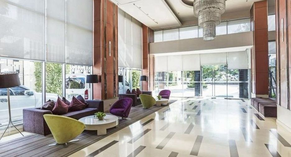 For rent 2 bedrooms condo in Khlong Toei, Bangkok