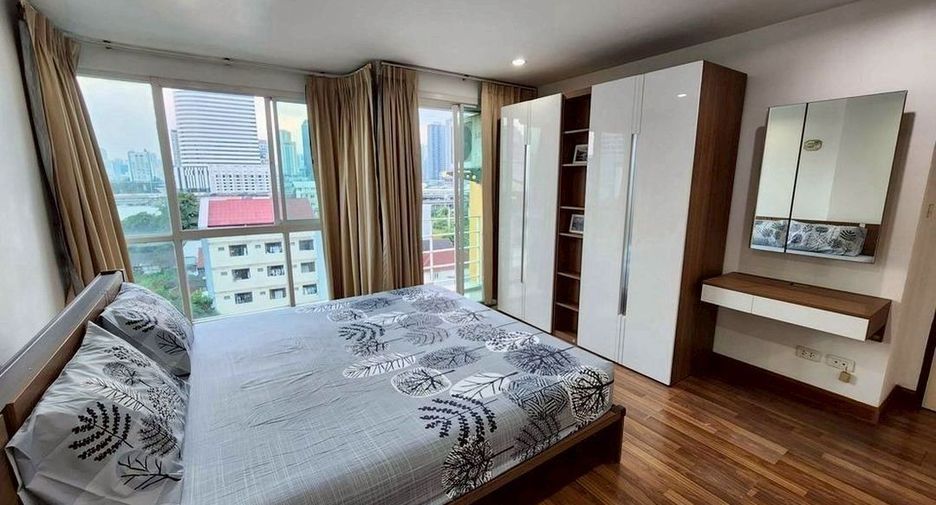 For rent 2 bedrooms condo in Huai Khwang, Bangkok