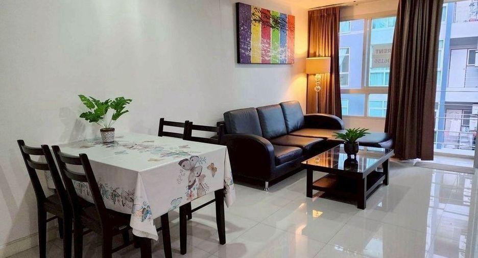 For rent 2 bedrooms condo in Huai Khwang, Bangkok
