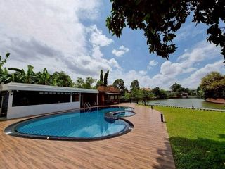 À louer 6 chambres maison à Bang Phli, Samut Prakan