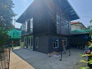 Haus zur Miete mit 3 Zimmer in Khlong Toei, Bangkok