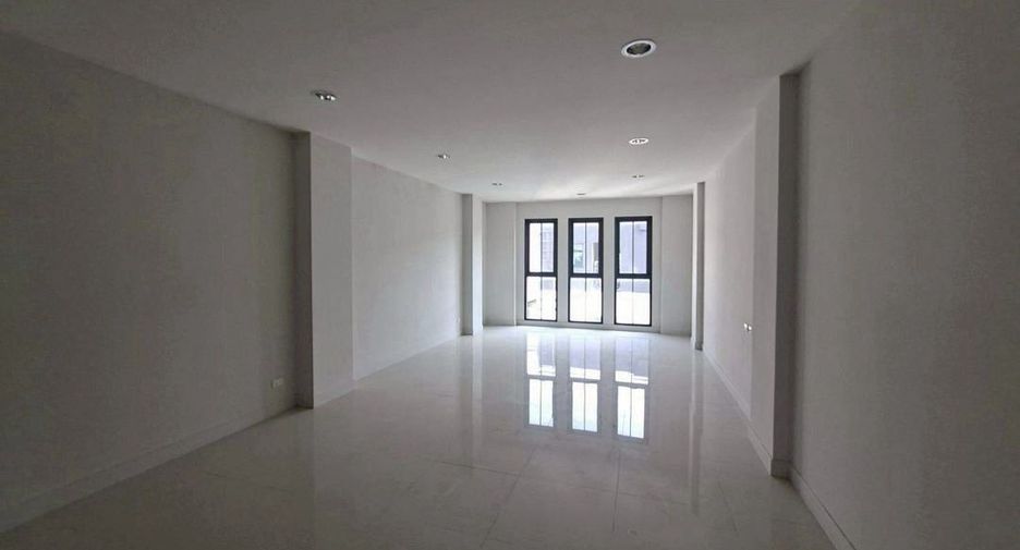 Gewerbefläche zur Miete in Prawet, Bangkok
