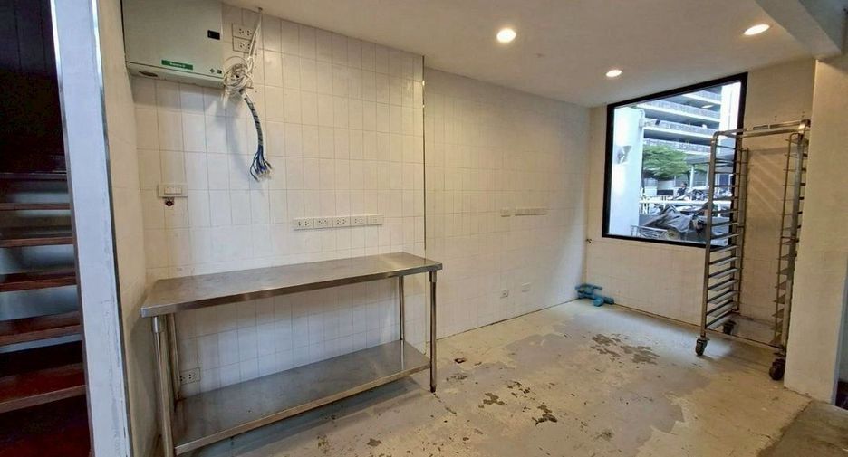 Gewerbefläche zur Miete in Sathon, Bangkok