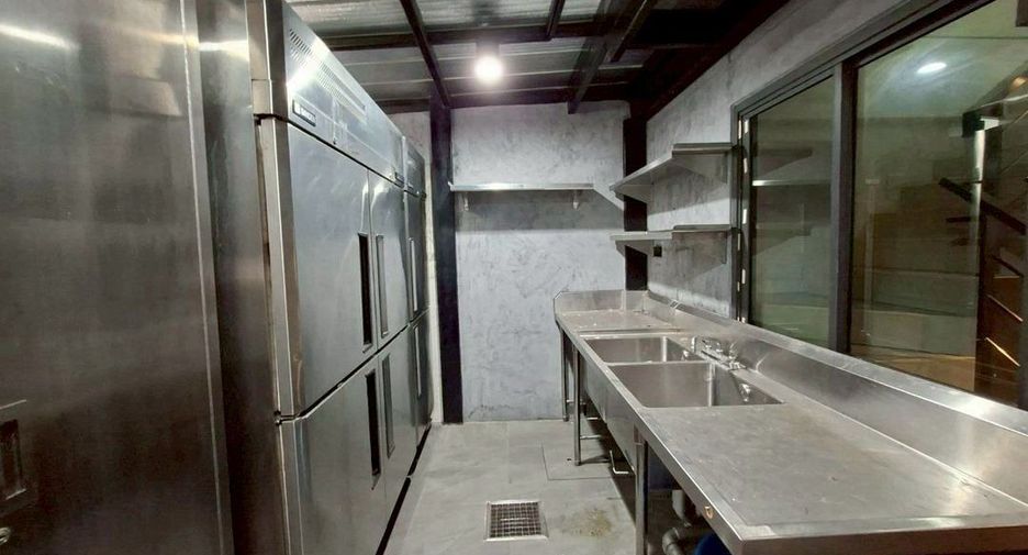 For rent retail Space in Prawet, Bangkok