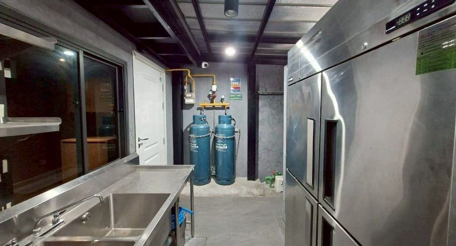 For rent retail Space in Prawet, Bangkok