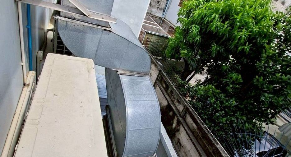 For rent retail Space in Prawet, Bangkok
