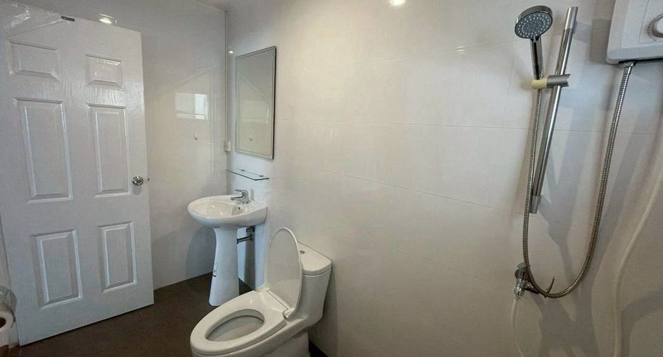 For rent 4 bedrooms house in Sathon, Bangkok