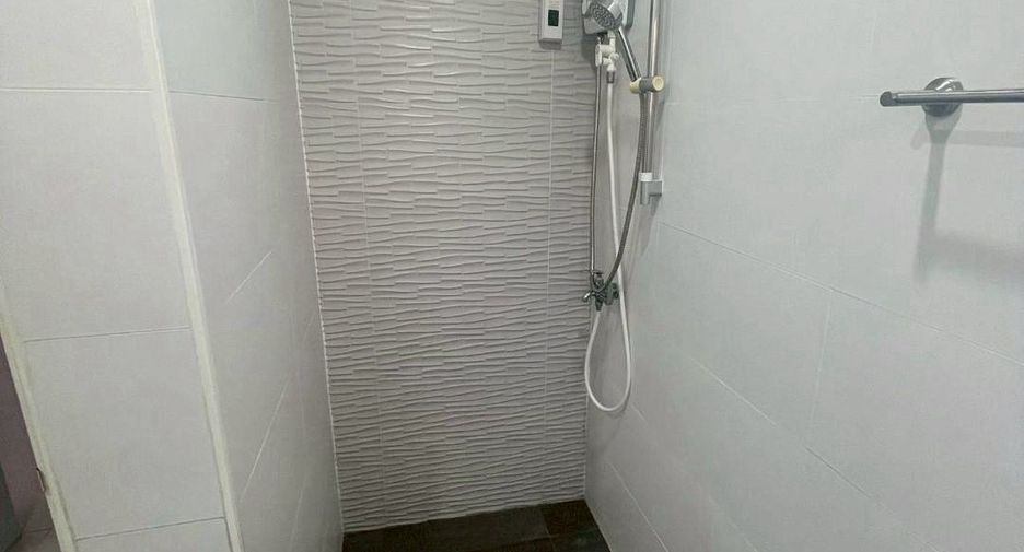 For rent 4 bedrooms house in Sathon, Bangkok