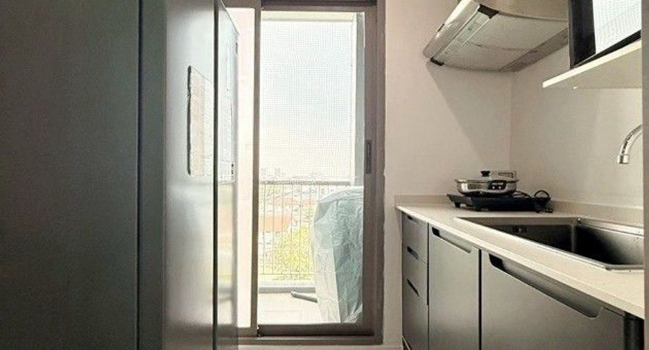 For rent 3 bedrooms condo in Mueang Nonthaburi, Nonthaburi