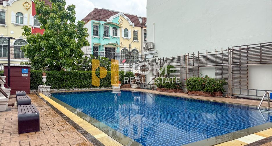 For sale 3 bedrooms house in Prawet, Bangkok