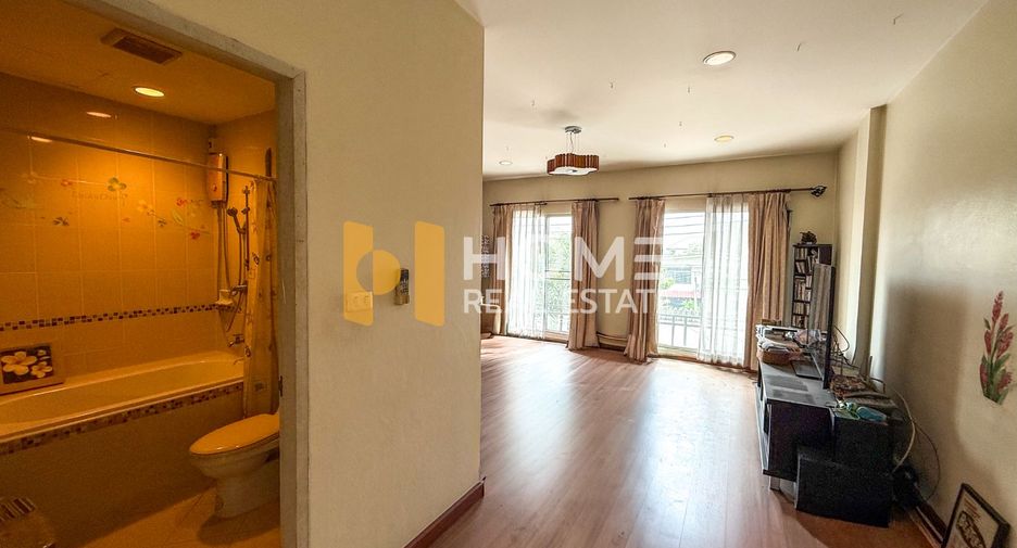 For sale 3 bedrooms house in Prawet, Bangkok