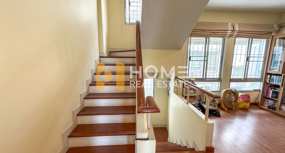 For sale 3 bedrooms house in Prawet, Bangkok