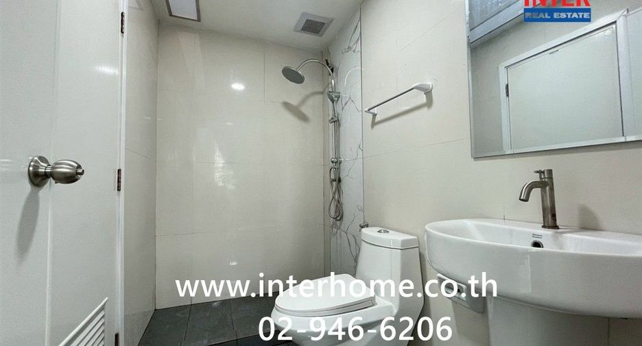 For sale 3 bedrooms townhouse in Phra Pradaeng, Samut Prakan