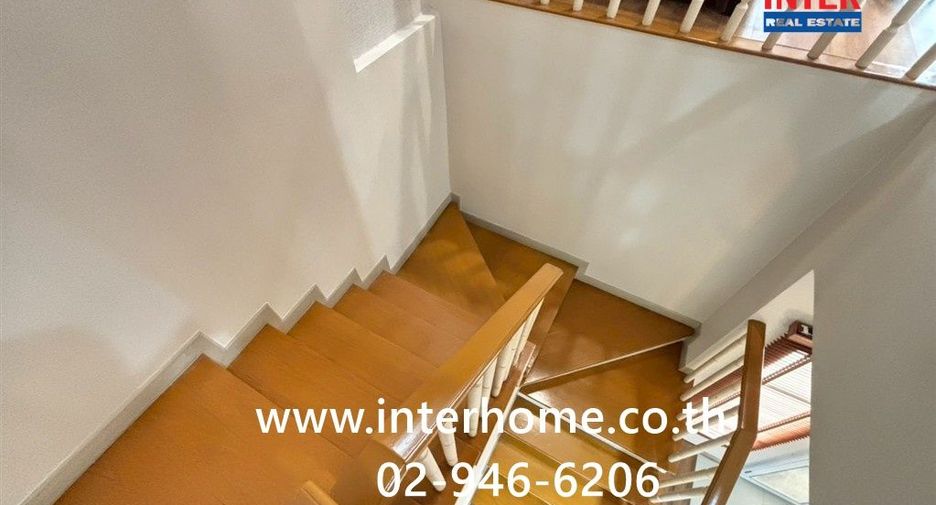 For sale 3 bedrooms townhouse in Yan Nawa, Bangkok