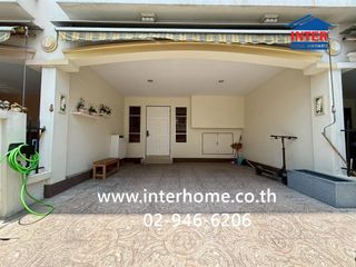 For sale 3 bedrooms townhouse in Yan Nawa, Bangkok