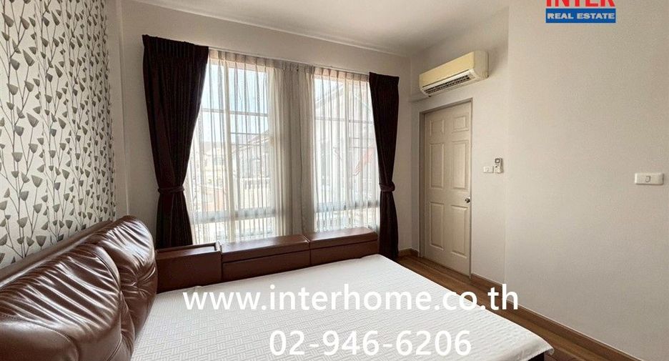 For sale 3 bedrooms townhouse in Yan Nawa, Bangkok