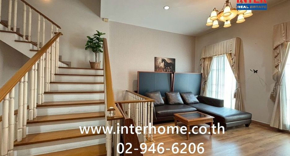 For sale 3 bedrooms townhouse in Yan Nawa, Bangkok