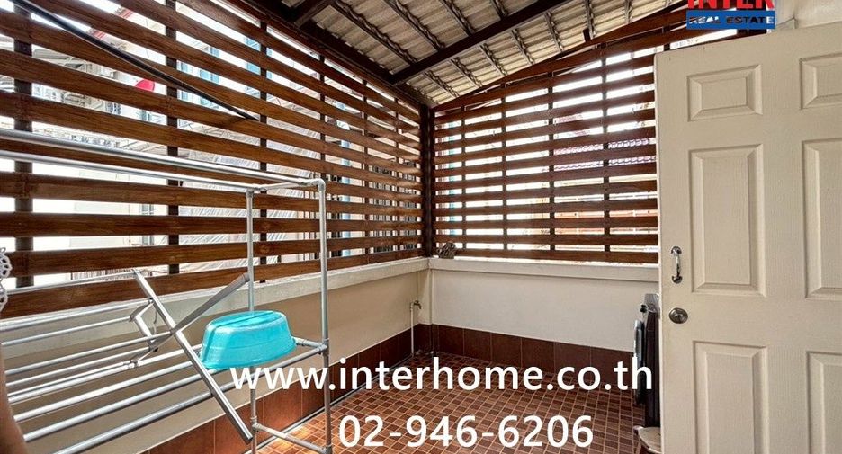 For sale 3 bedrooms townhouse in Yan Nawa, Bangkok