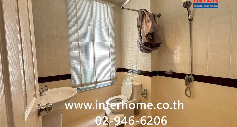For sale 3 bedrooms townhouse in Yan Nawa, Bangkok